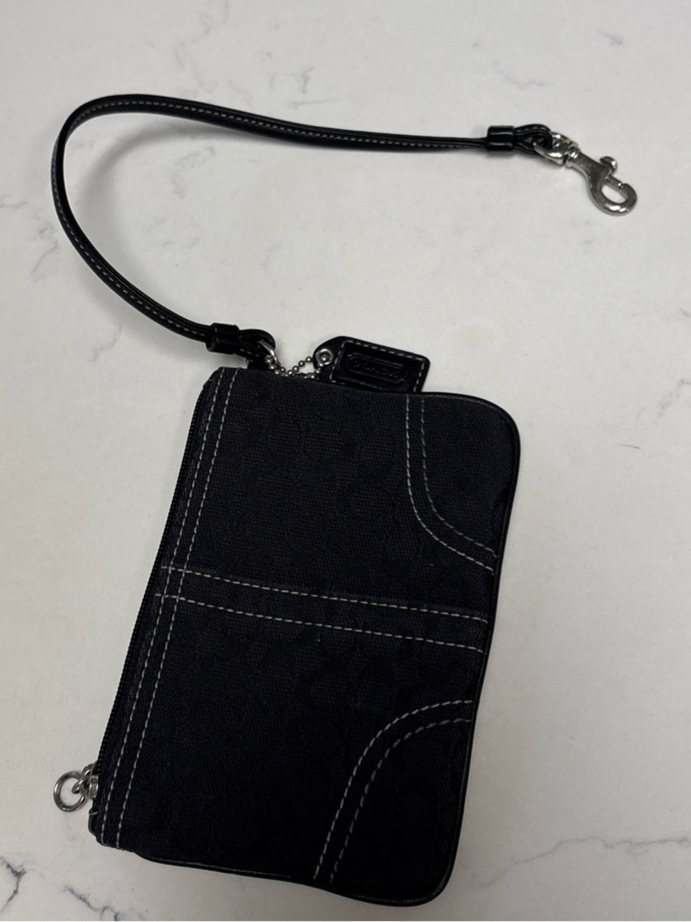 Coach Black Wristlet Clutch with Contrast Stitching - Picture 4 of 16